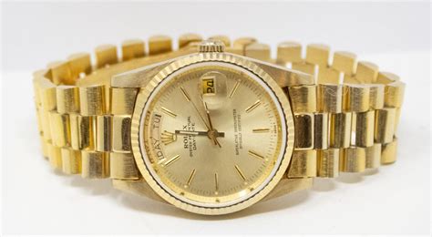 fake rolex needs a battery|false rolex markings.